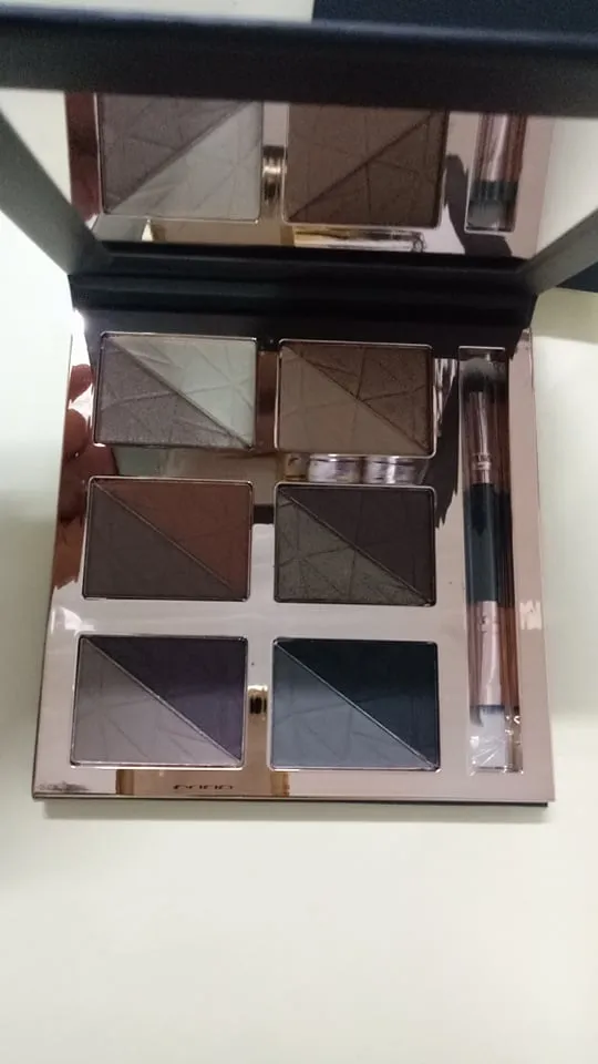 Adley Anne Mosaic Eyeshadow Palette - WVE01 (Universal Neutrals)