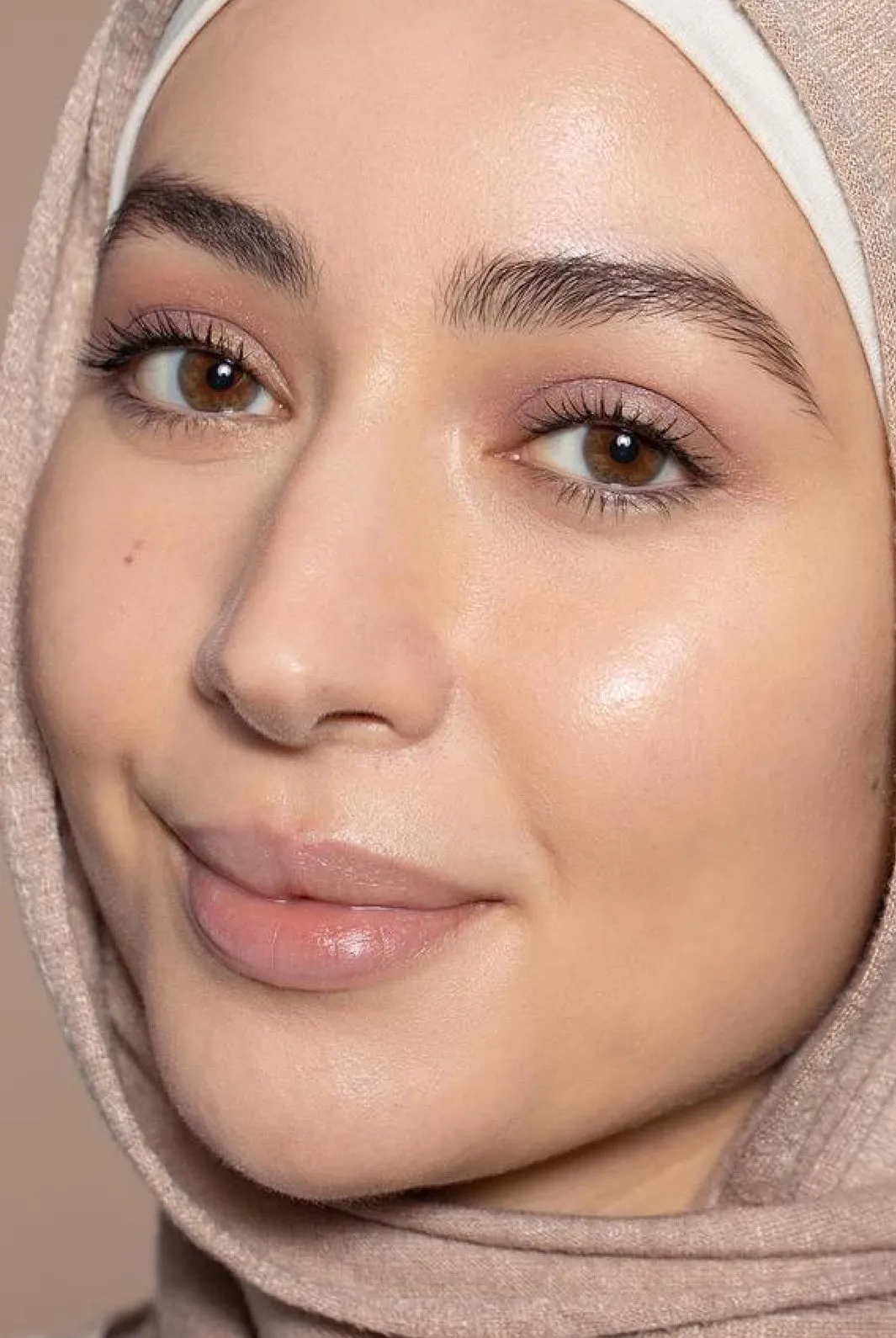LIQUID POWDER CHROMATIC EYE TINT